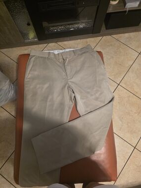 Perry Ellis Men's Chinos in Light Khaki